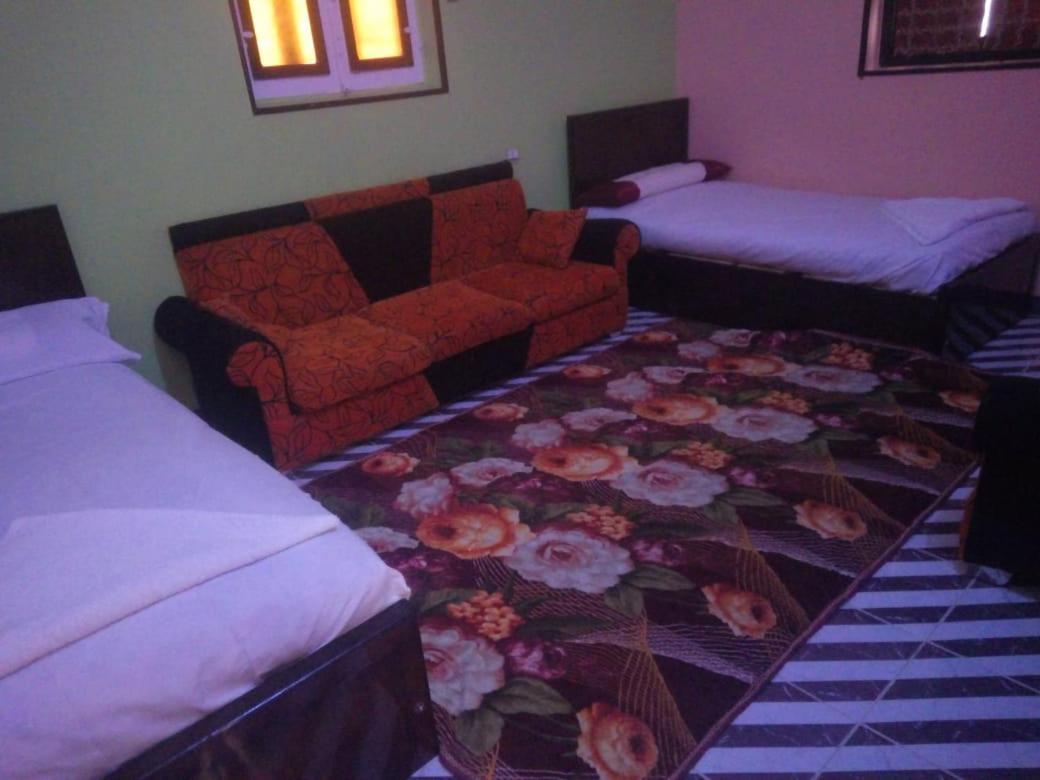 بيت شمس Aswan Bagian luar foto